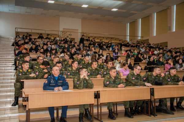 700 студентов посетили уроки первой помощи от Российского Красного Креста