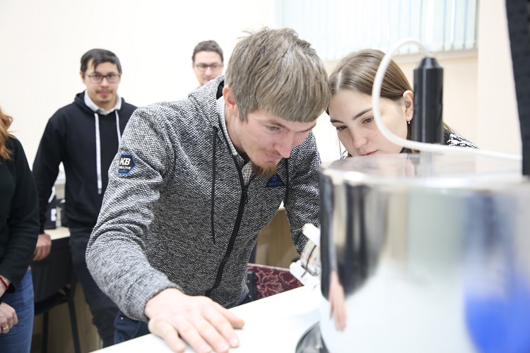 Лаборатория «Дизайн новых материалов» – новый шаг к открытиям молодых ученых