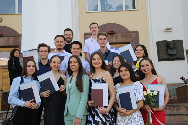 На инженерном факультете Уфимского университета состоялось вручение дипломов выпускникам