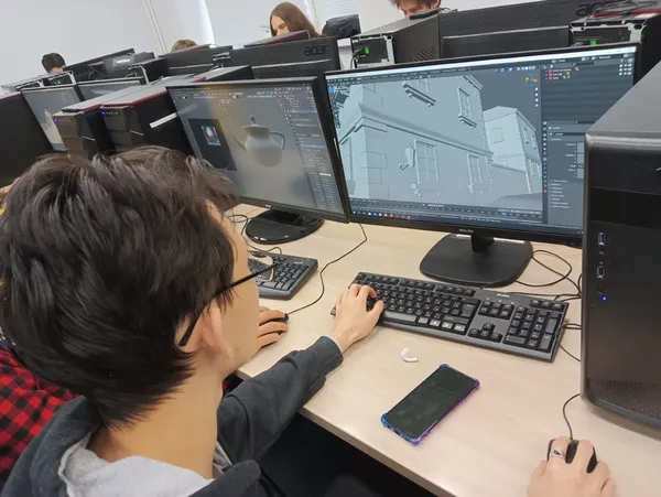 Студенты УУНиТ осваивают технологии VR и 3D-моделирования в рамках «Цифровой кафедры»