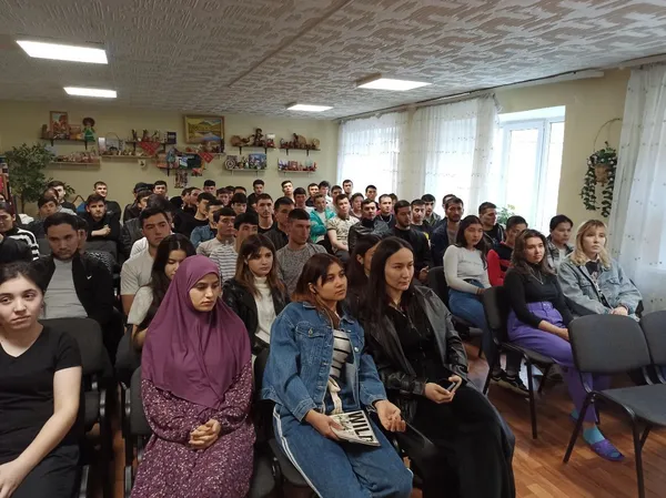 В Уфимском университете с иностранными студентами прошли беседы по профилактике терроризма